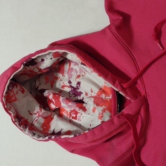 Under Armour Pink pull-over Hoodie - Picture 7 of 12